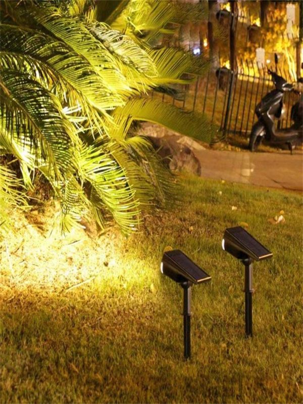 1pc Solar-Powered 7-LED Spotlight, Color-Changing Waterproof Garden Light, Automatic On/Off Adjustable Landscape Light, Suitable For Villa Courtyard, Outdoor, Porch, Garden, Driveway, Pool Area Decorative Solar Wall Light Halloween Christmas Thanksgiving Gift Yellow